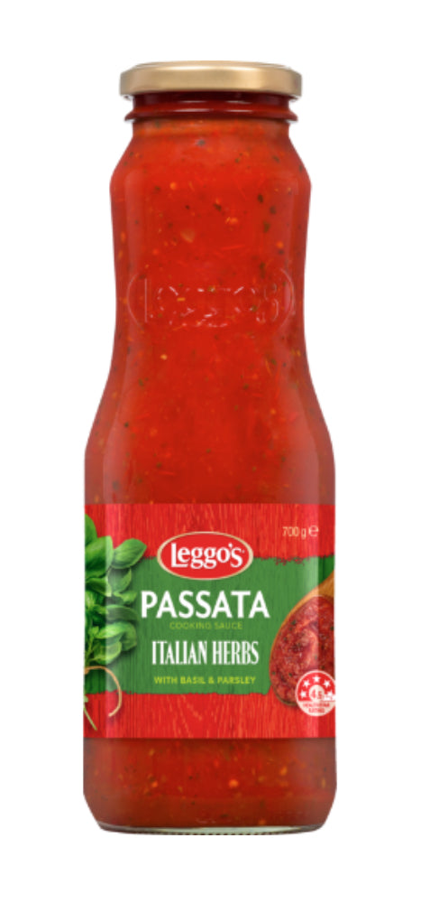 Leggo's Italian Herbs With Basil & Parlsey Passata Cooking Sauce 700g